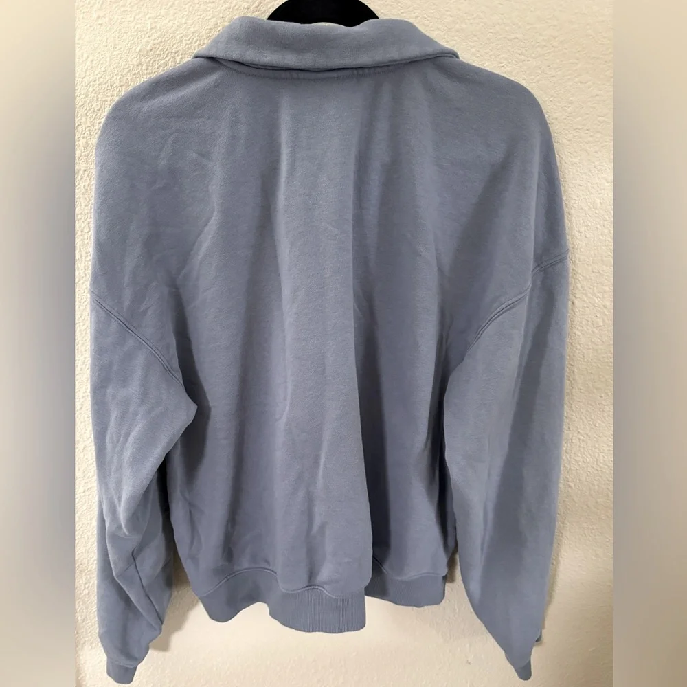 Universal Thread 3/4 Button Up - Picture 4 of 4